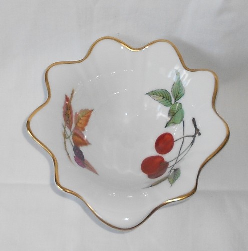 Royal worcester evesham gold - evesham,